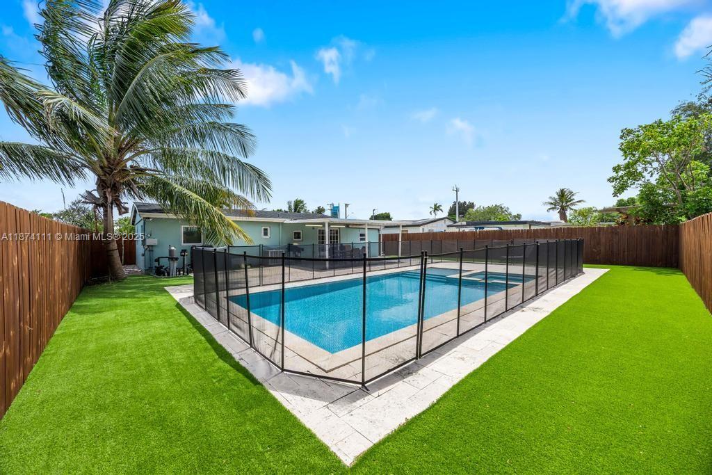 PLAYLAND ISLES - Residential