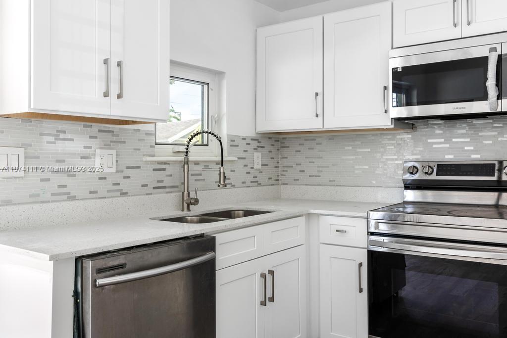 PLAYLAND ISLES - Residential