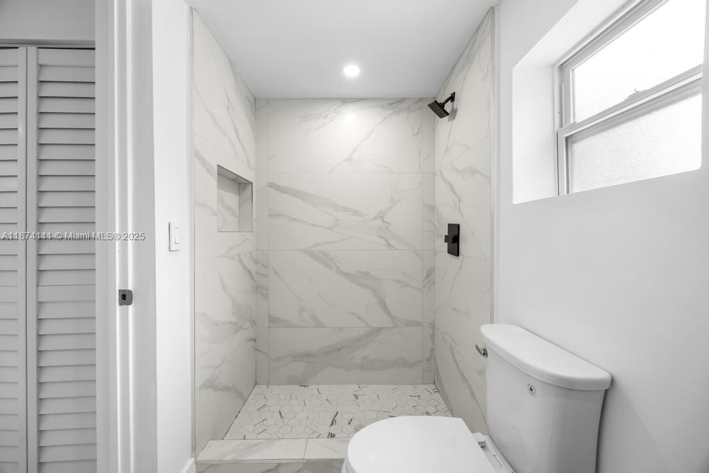 PLAYLAND ISLES - Residential