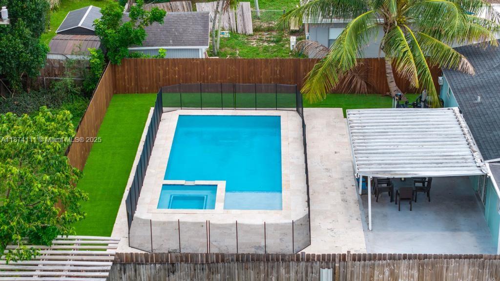 PLAYLAND ISLES - Residential