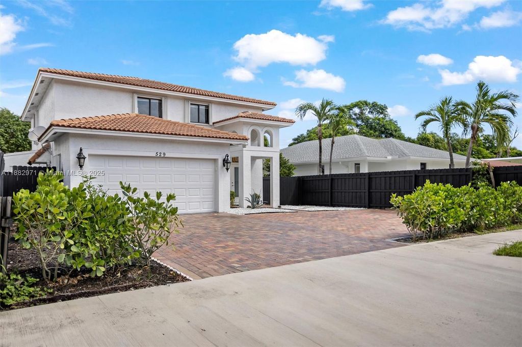 Photo of 529 El Prado, West Palm Beach, FL 33405 (MLS # A11882971)