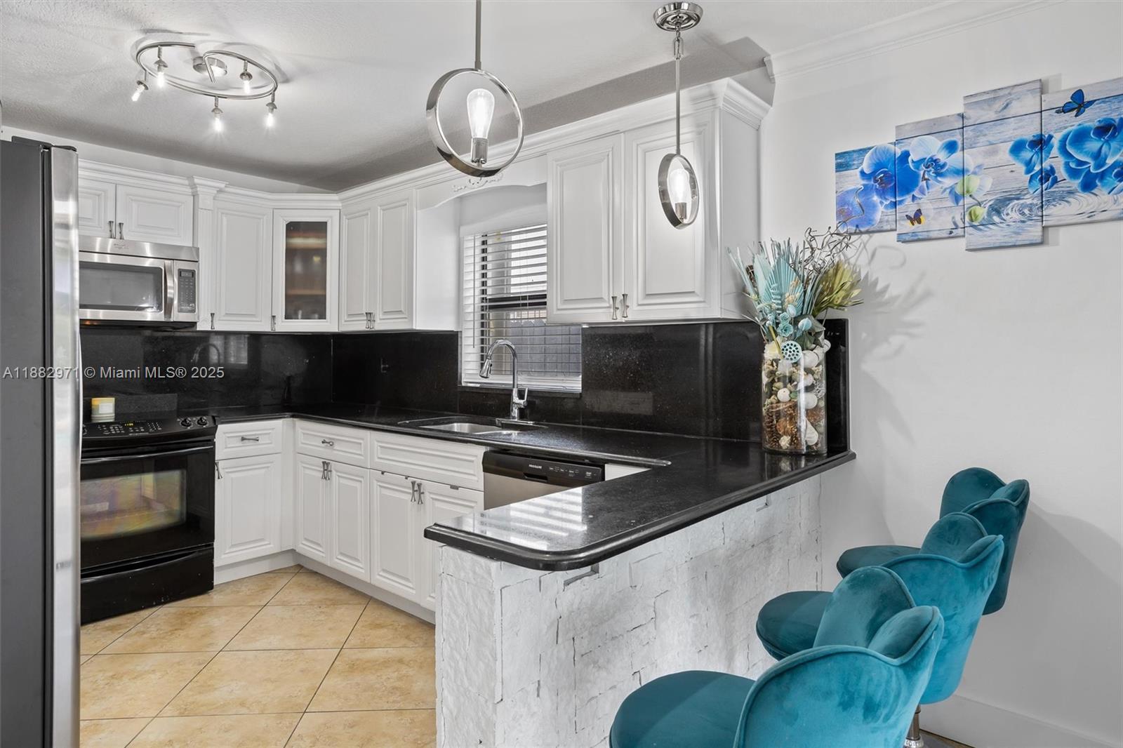 VISTA ENCANTO ADD - Residential