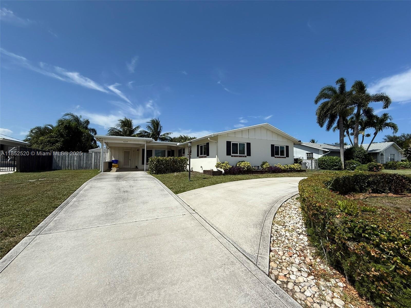 4359 Gardenia Dr