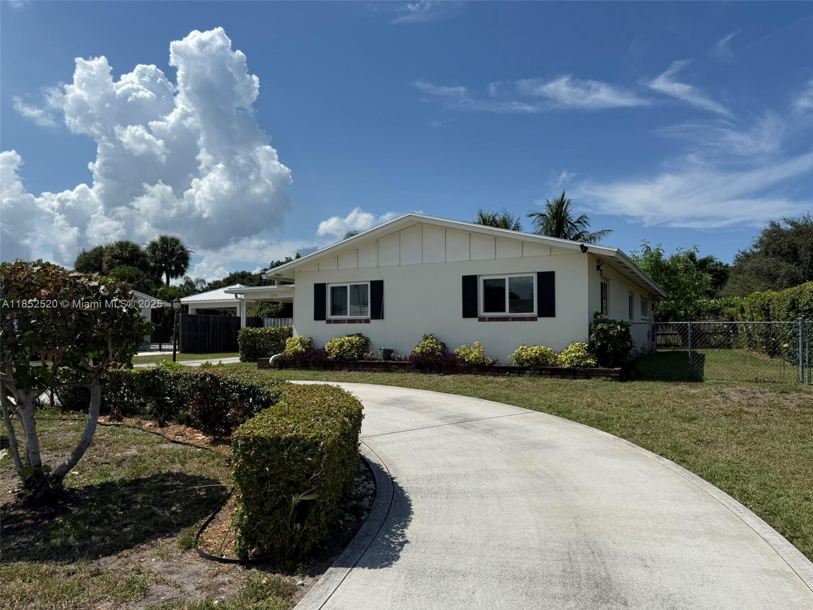 4359 Gardenia Dr