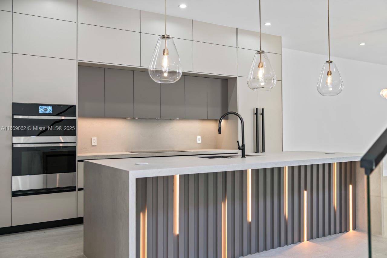 Lake ridge - Residential