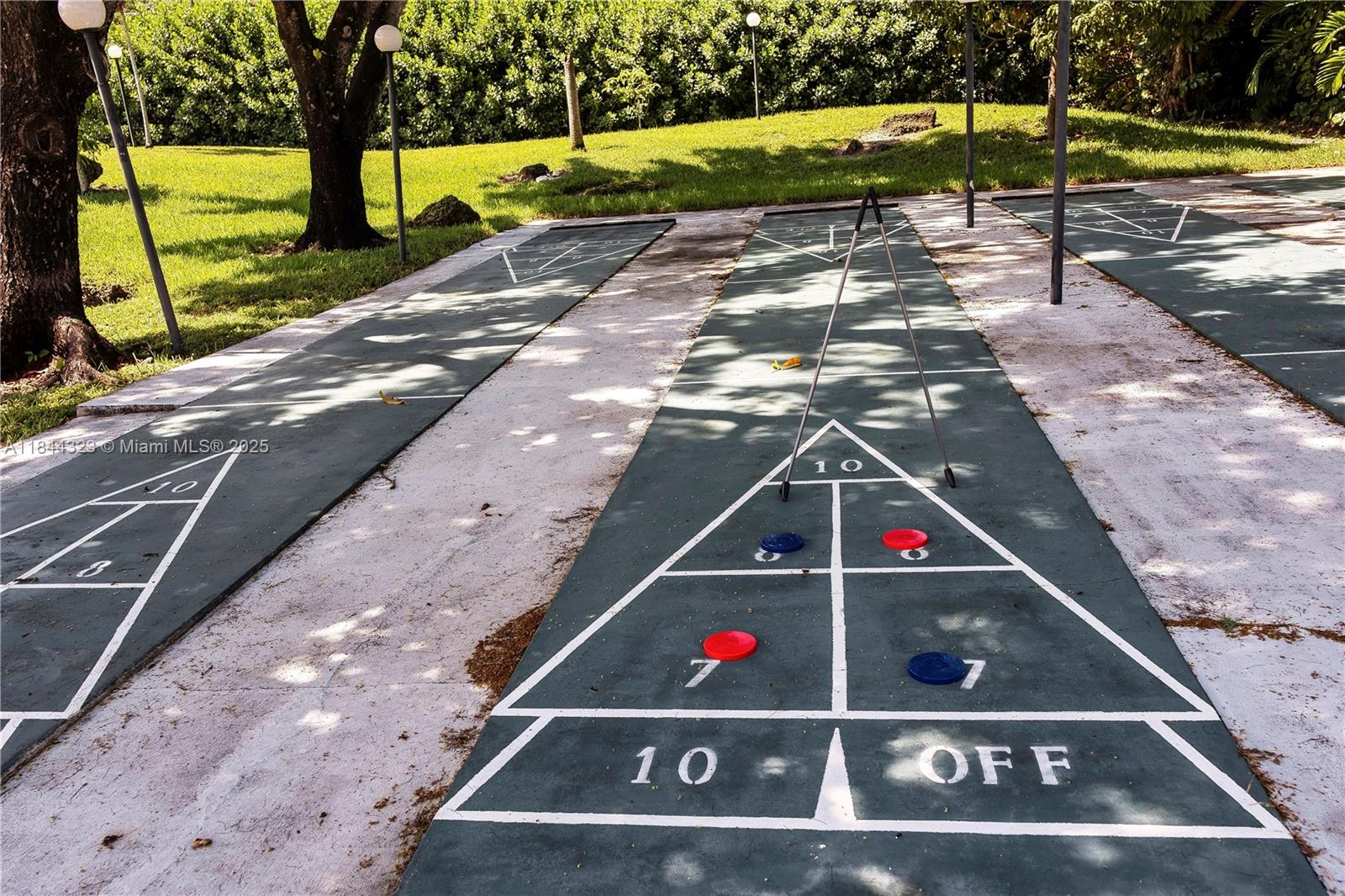 OMEGA CONDO NO 4 - Residential