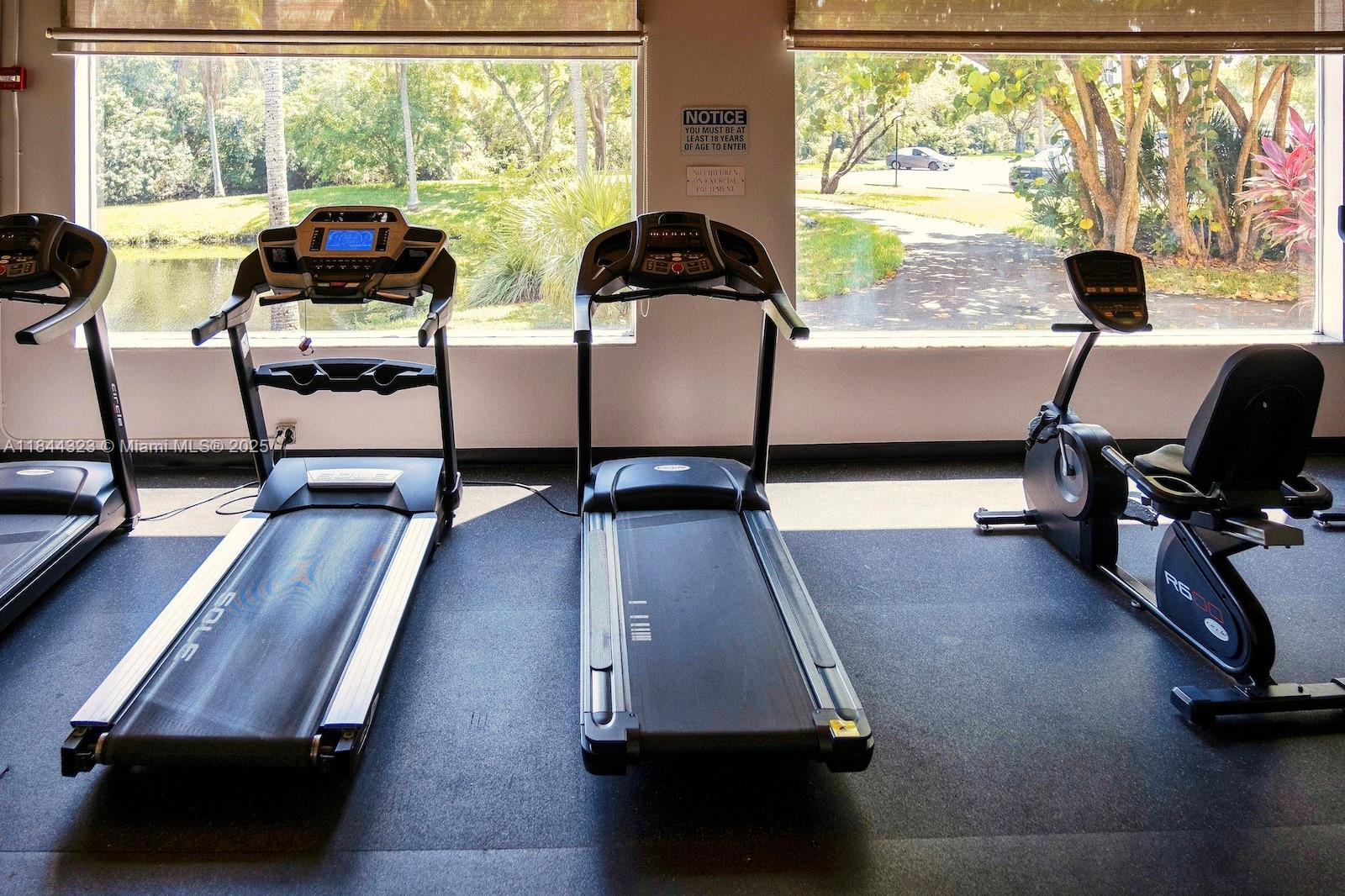 OMEGA CONDO NO 4 - Residential