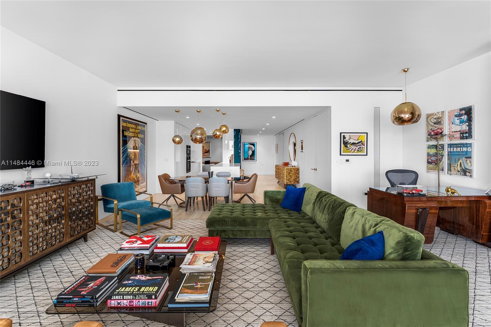 FOUR SEASONS SURF CLUB - Residential