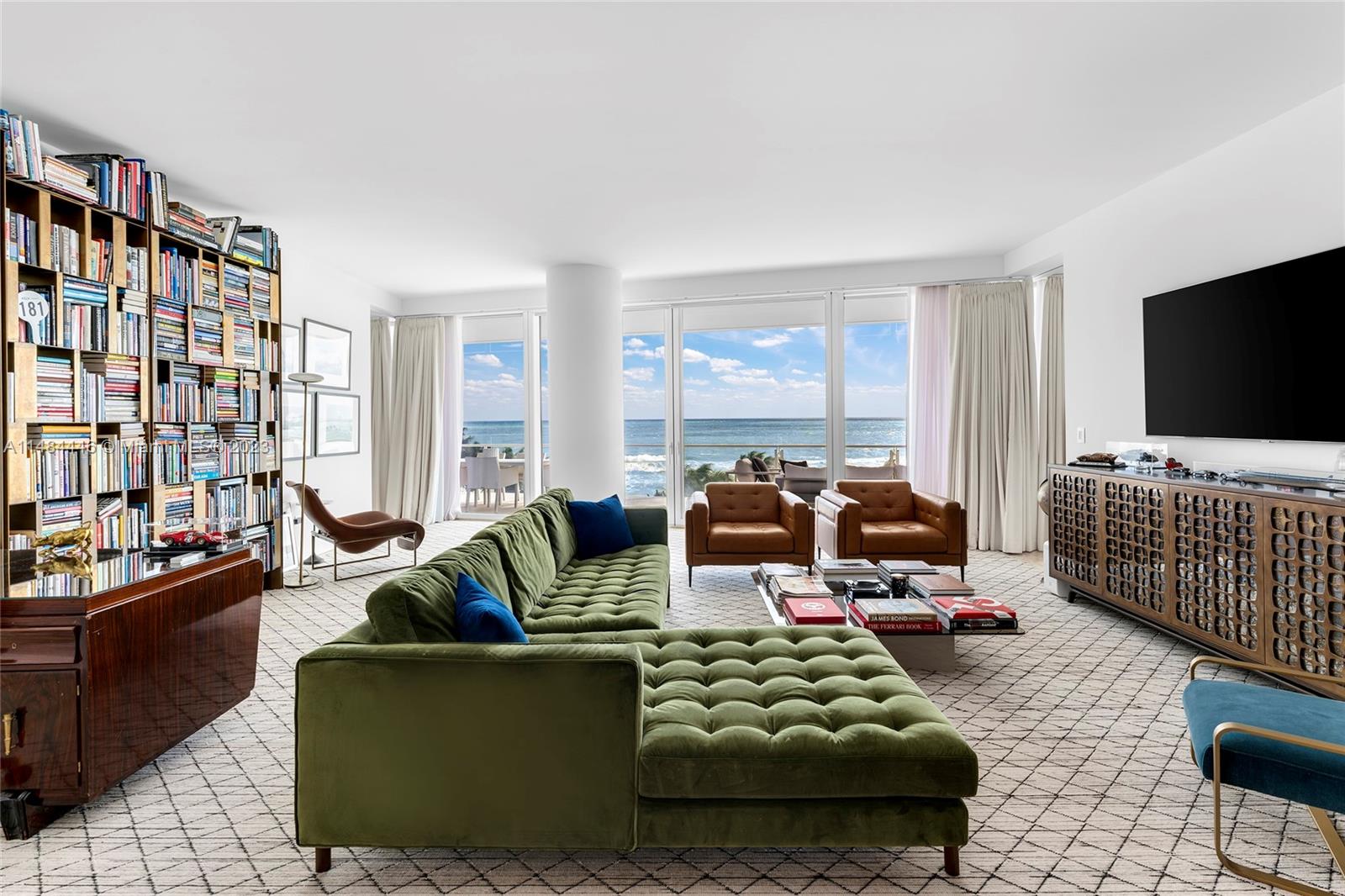 FOUR SEASONS SURF CLUB - Residential