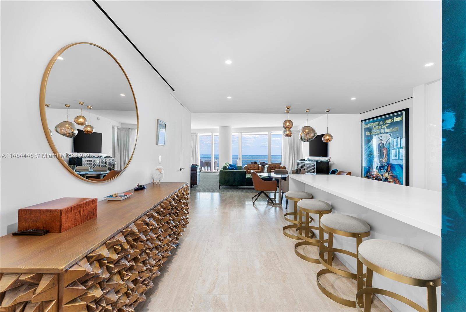 FOUR SEASONS SURF CLUB - Residential