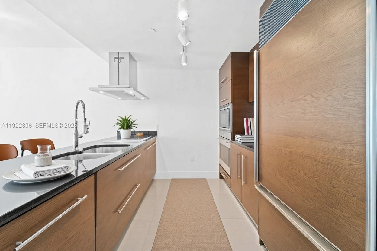 485 Brickell Ave 1907