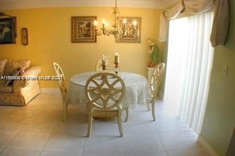 Single Family Residence in Lauderhill FL 6717 39th Ln Ln 7.jpg