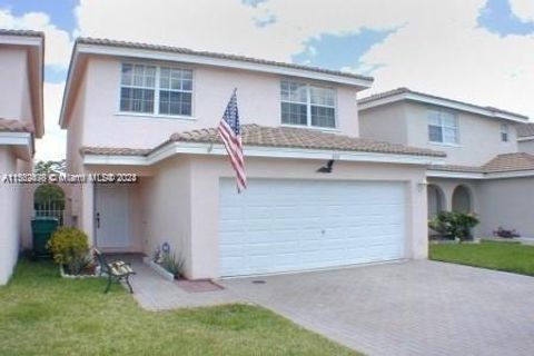 Single Family Residence in Lauderhill FL 6717 39th Ln Ln.jpg