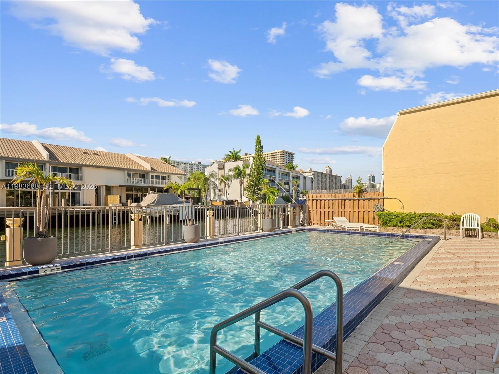 BEACH CLUB VILLAS CONDO I - Residential