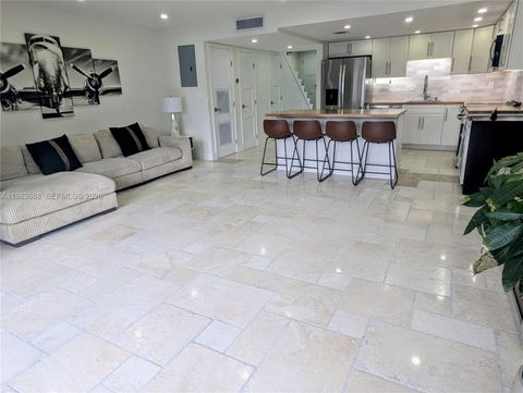 3789 NE 167th St 42 North Miami Beach FL 33160