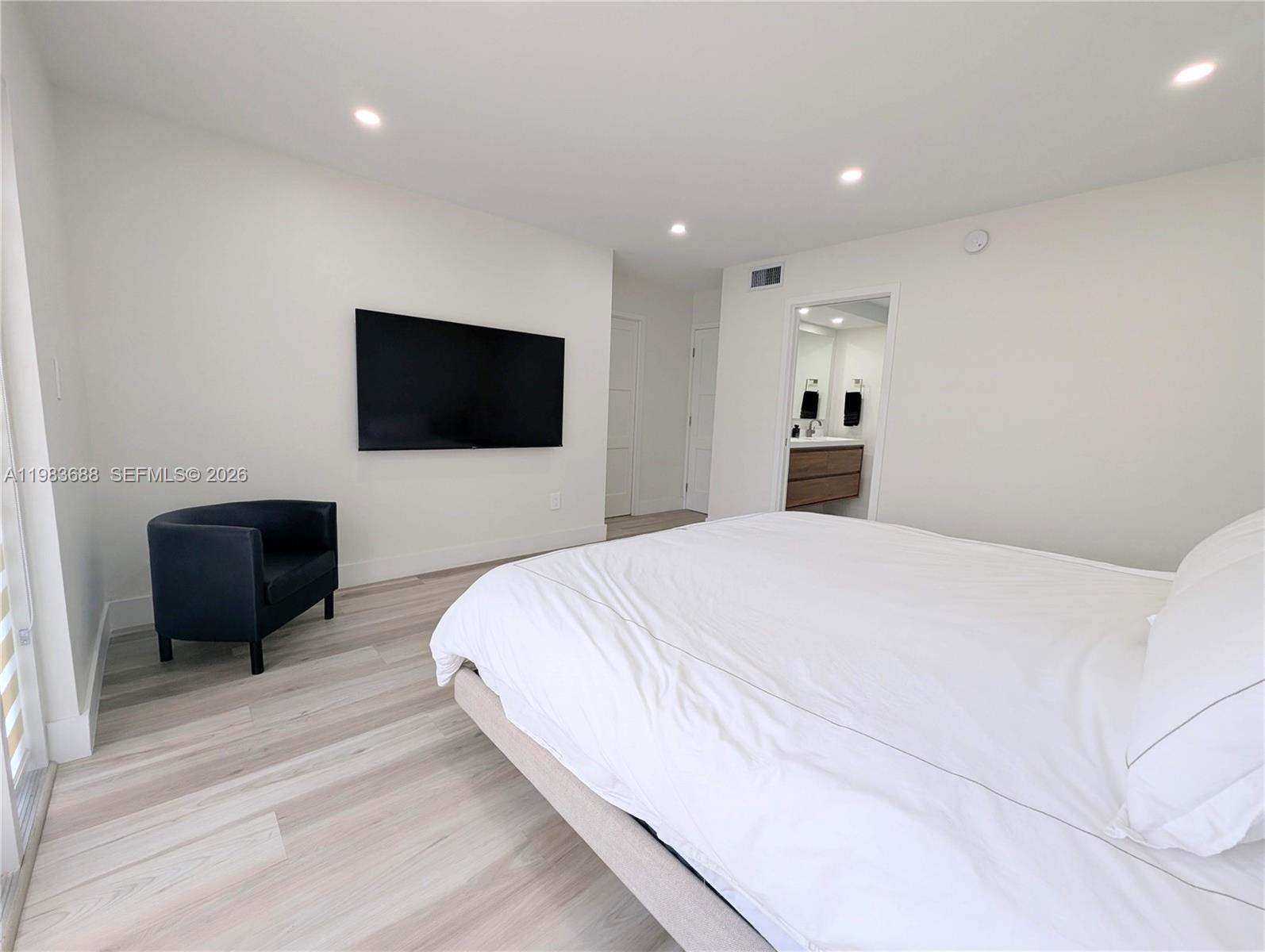 BEACH CLUB VILLAS CONDO I - Residential