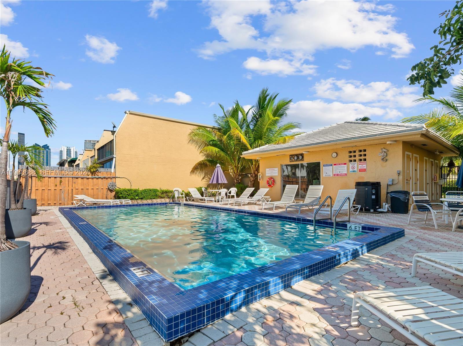 BEACH CLUB VILLAS CONDO I - Residential