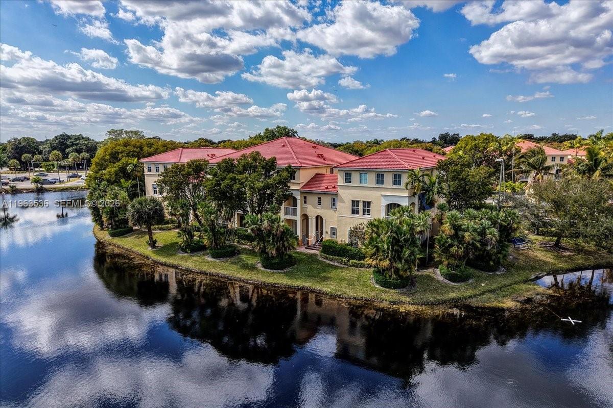COURTYARDS AT JACARANDA C - Residential