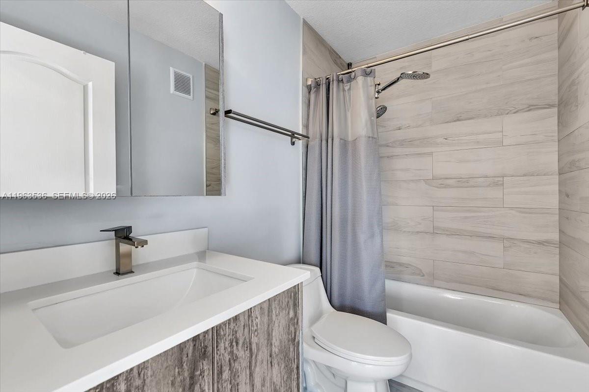 COURTYARDS AT JACARANDA C - Residential