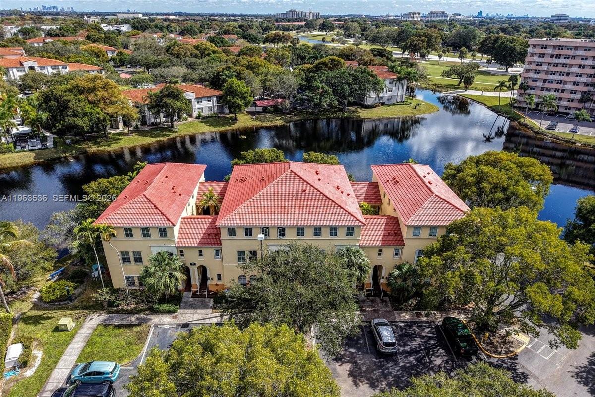 COURTYARDS AT JACARANDA C - Residential