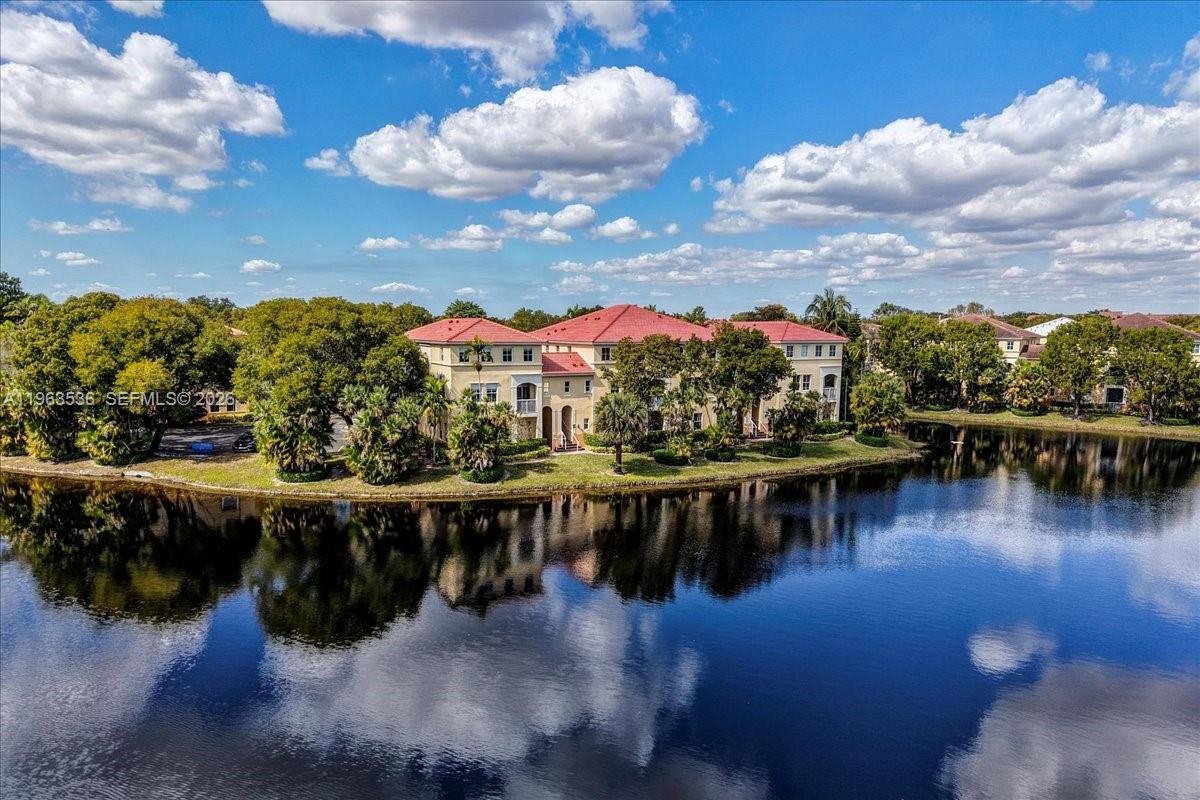 COURTYARDS AT JACARANDA C - Residential