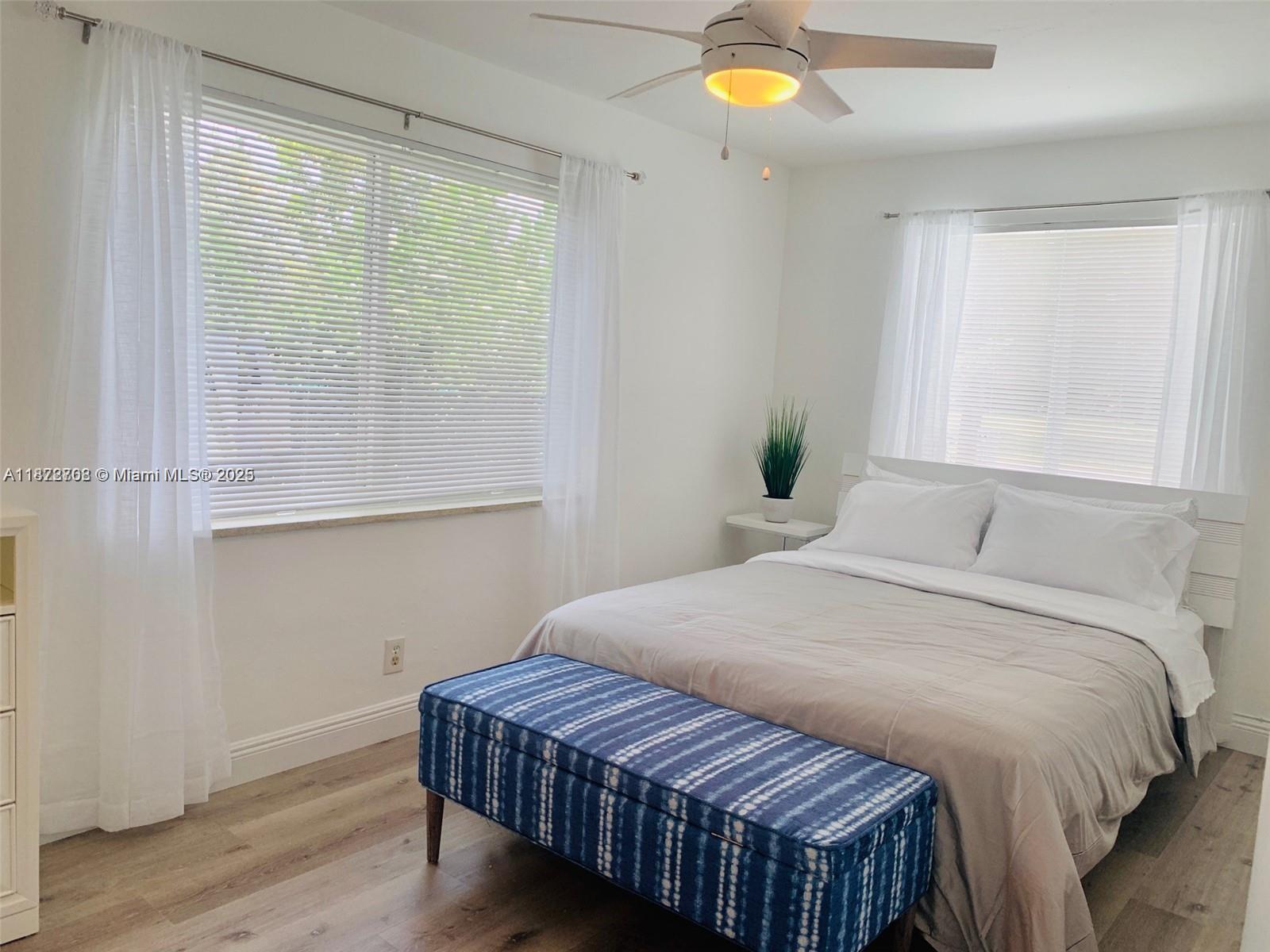 HALLANDALE PARK - Residential Income