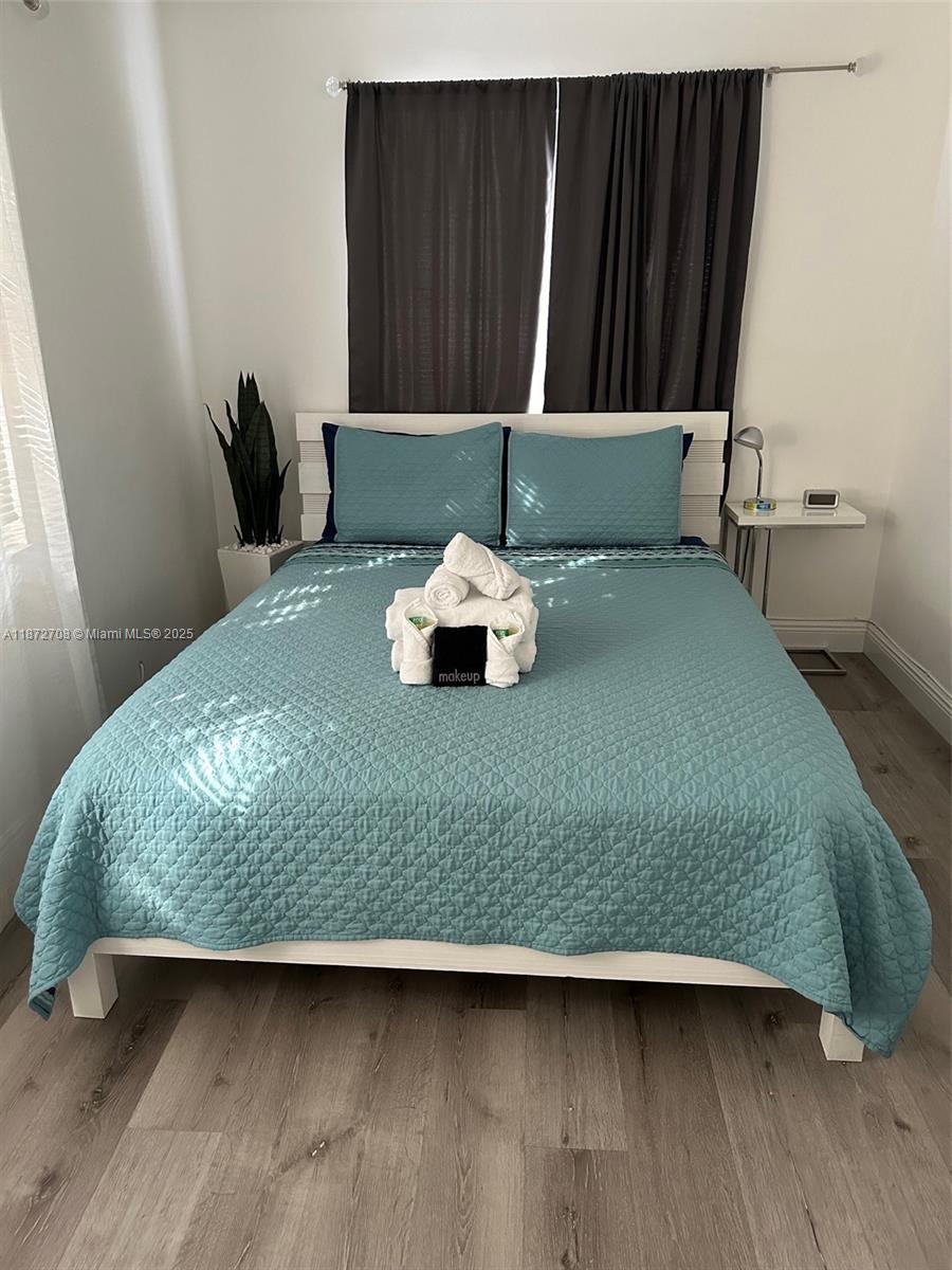 HALLANDALE PARK - Residential Income