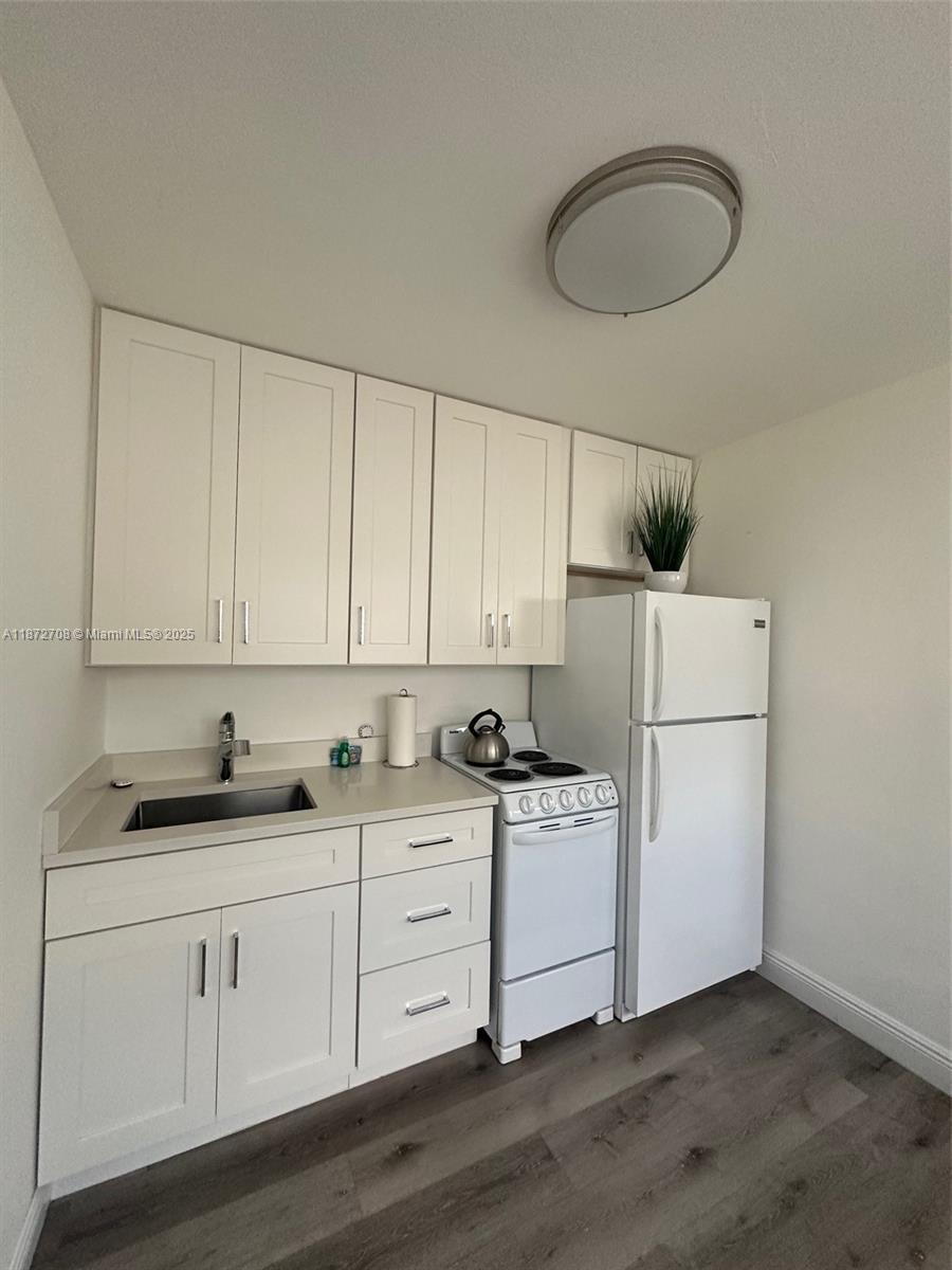 HALLANDALE PARK - Residential Income