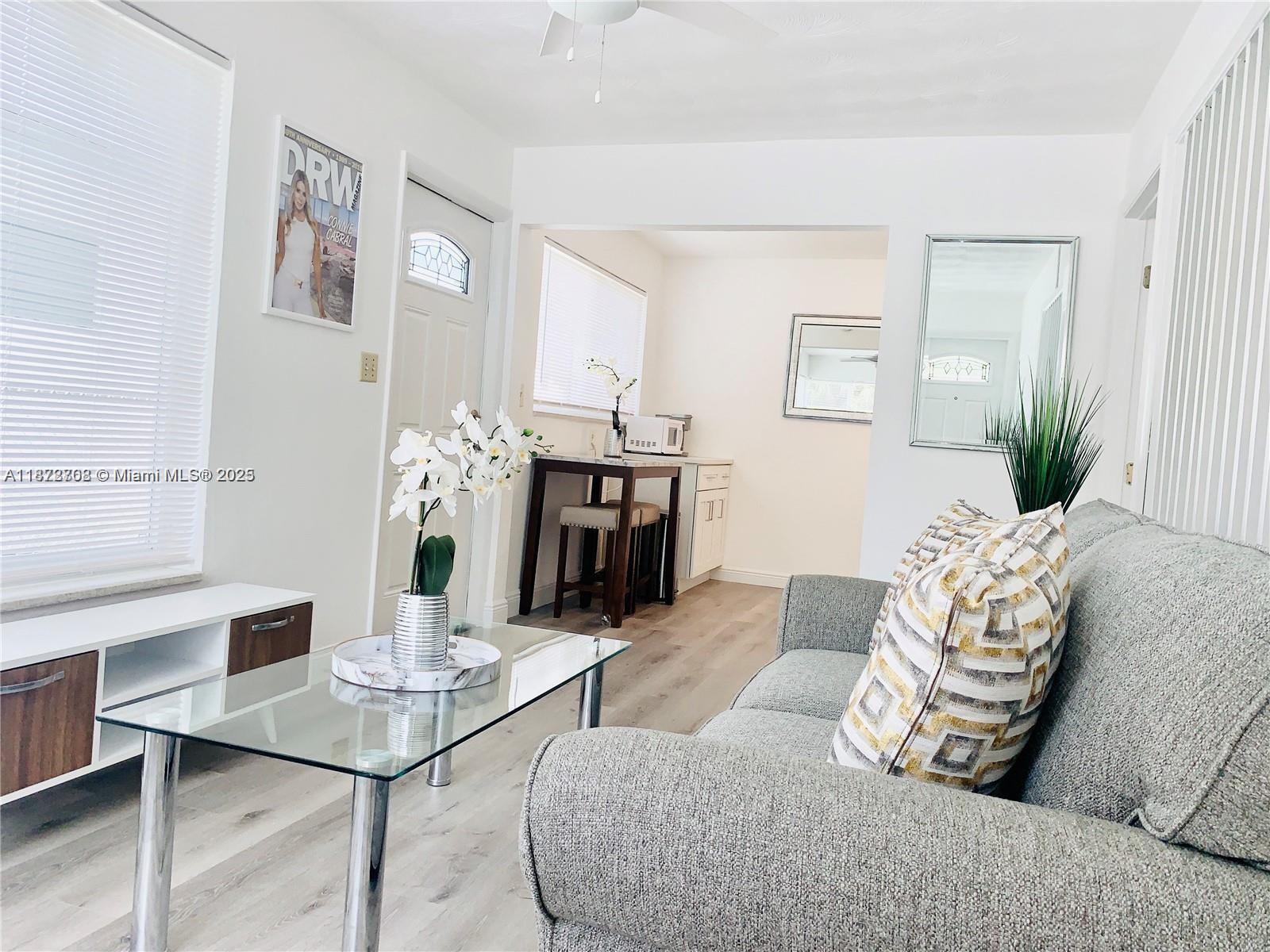 HALLANDALE PARK - Residential Income