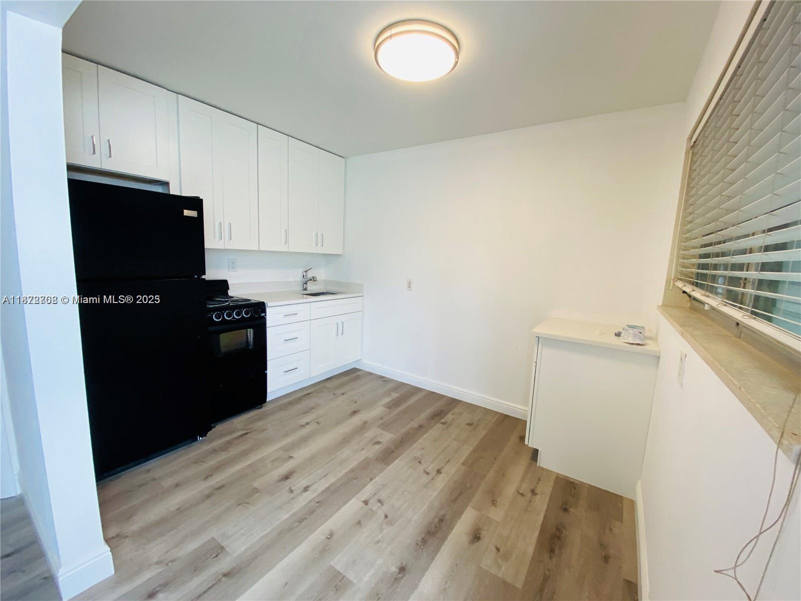 HALLANDALE PARK - Residential Income