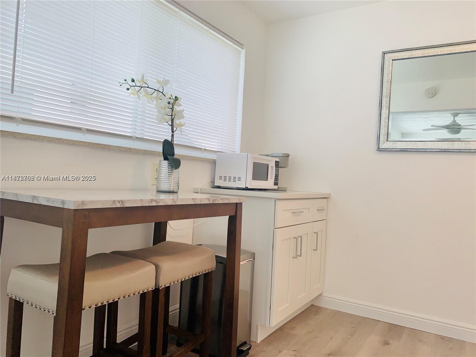 HALLANDALE PARK - Residential Income