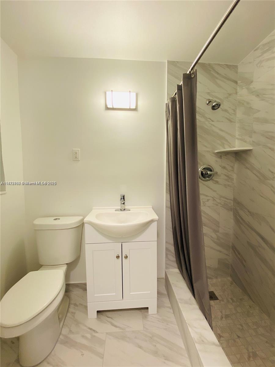 HALLANDALE PARK - Residential Income