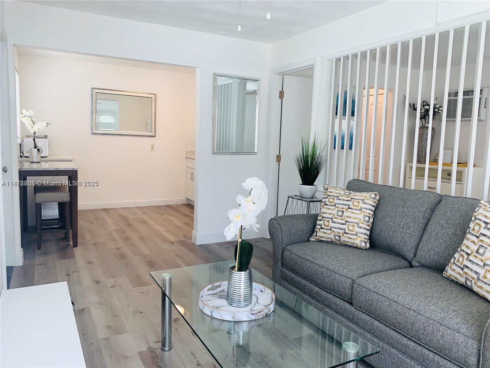 HALLANDALE PARK - Residential Income