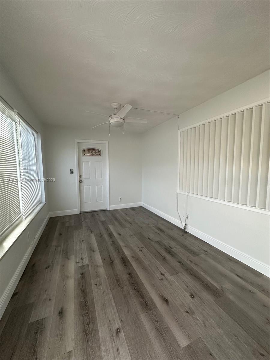 HALLANDALE PARK - Residential Income