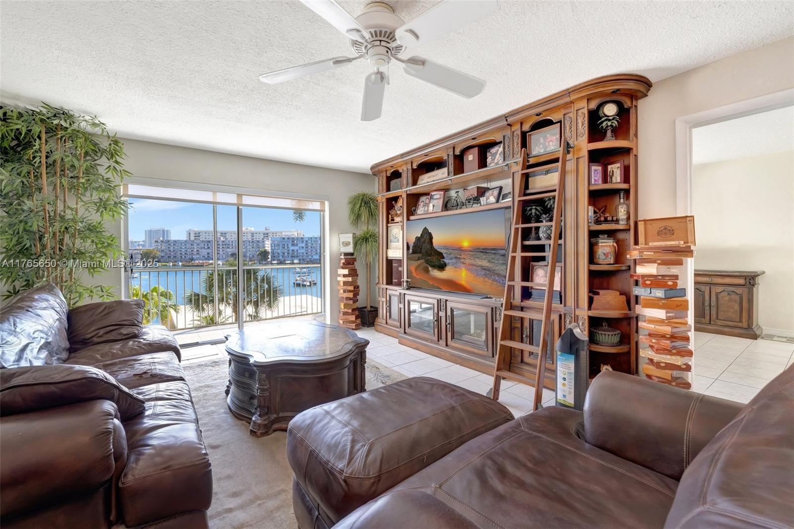 YACHT HARBOR APARTMENTS C - Residential