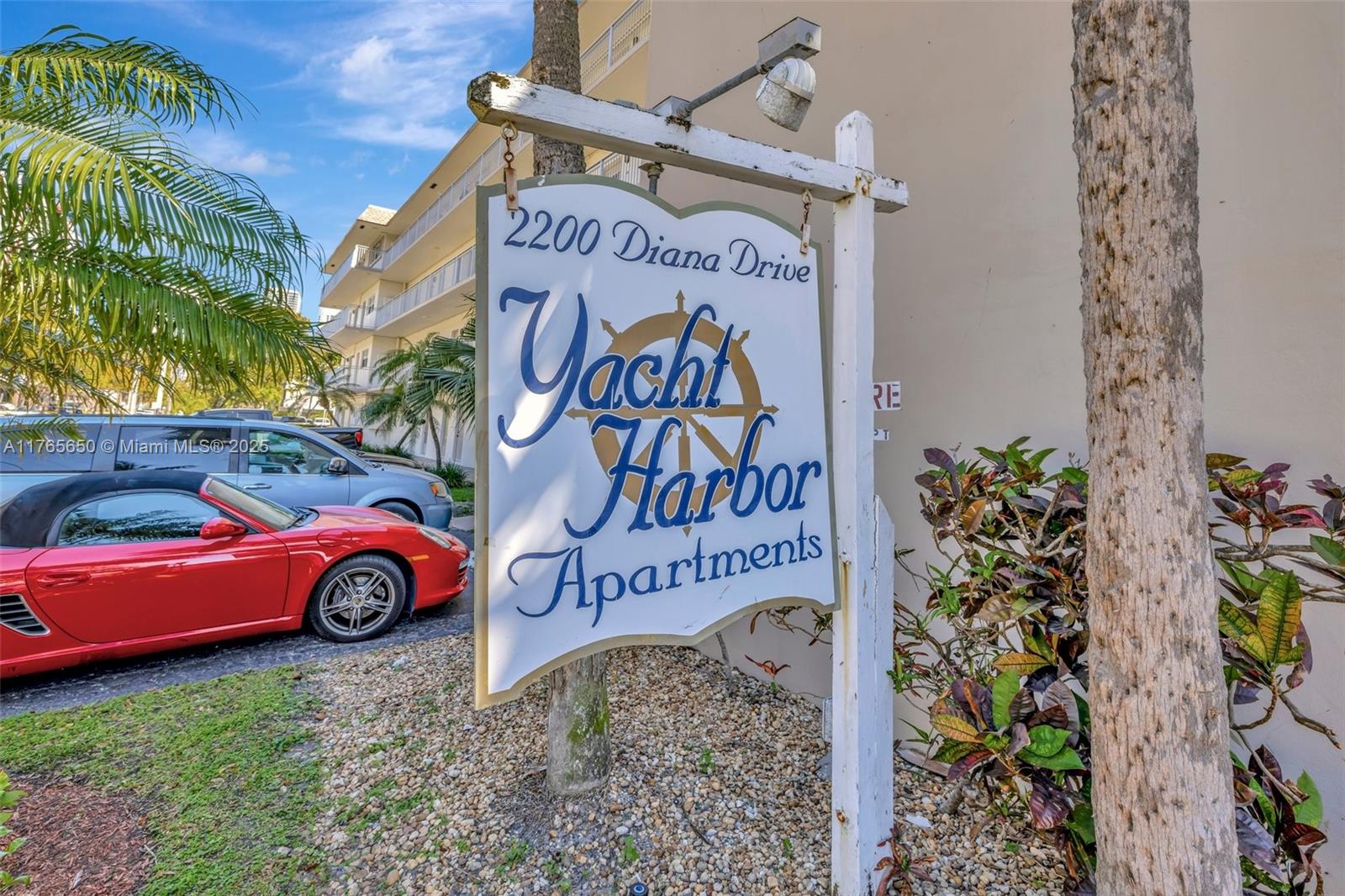 YACHT HARBOR APARTMENTS C - Residential