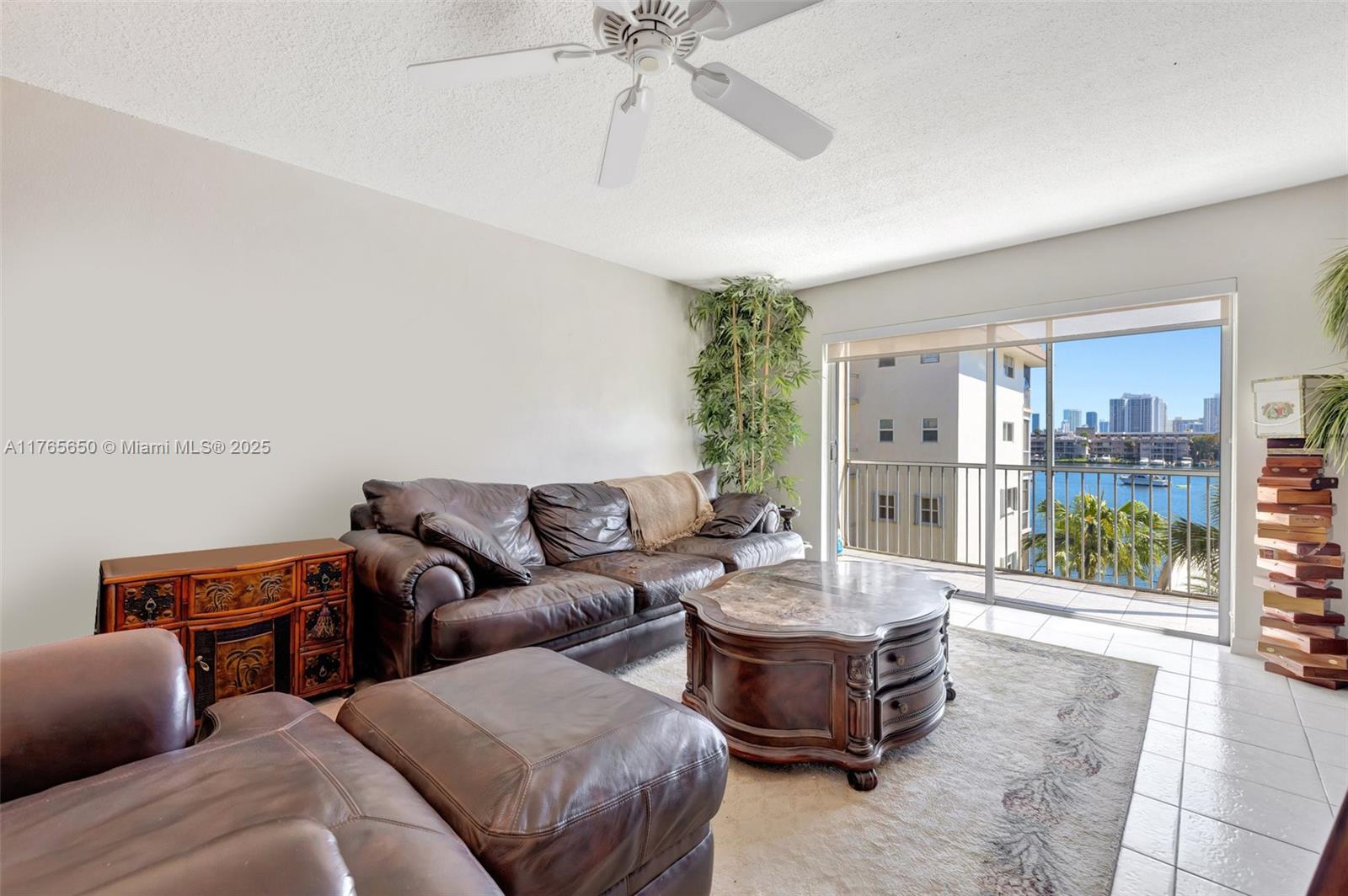 YACHT HARBOR APARTMENTS C - Residential