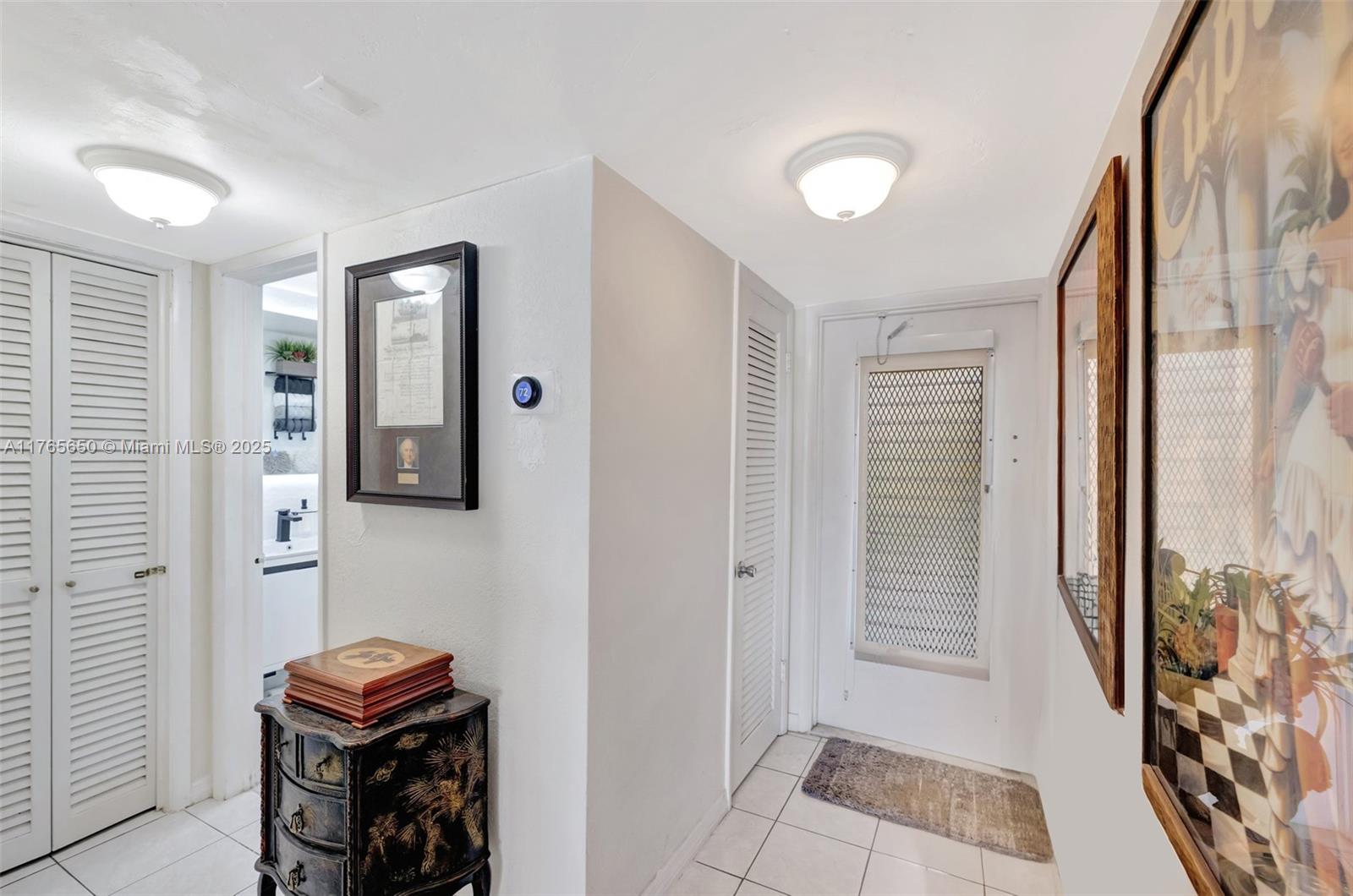 YACHT HARBOR APARTMENTS C - Residential