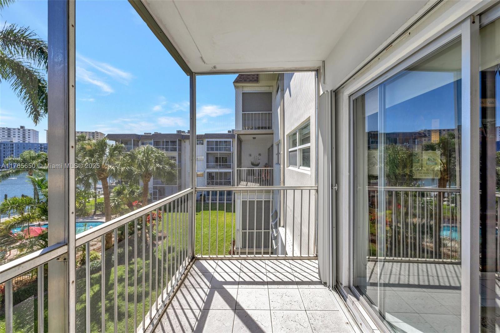 YACHT HARBOR APARTMENTS C - Residential