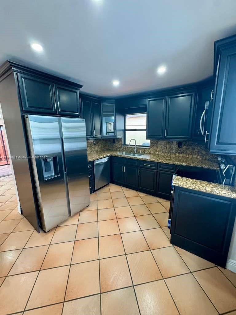 POINCIANA POINTE PHASE 1 - Residential Lease