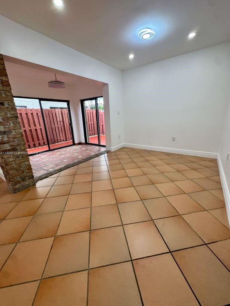 POINCIANA POINTE PHASE 1 - Residential Lease