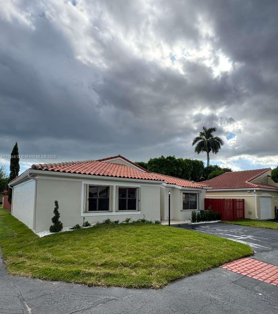 POINCIANA POINTE PHASE 1 - Residential Lease