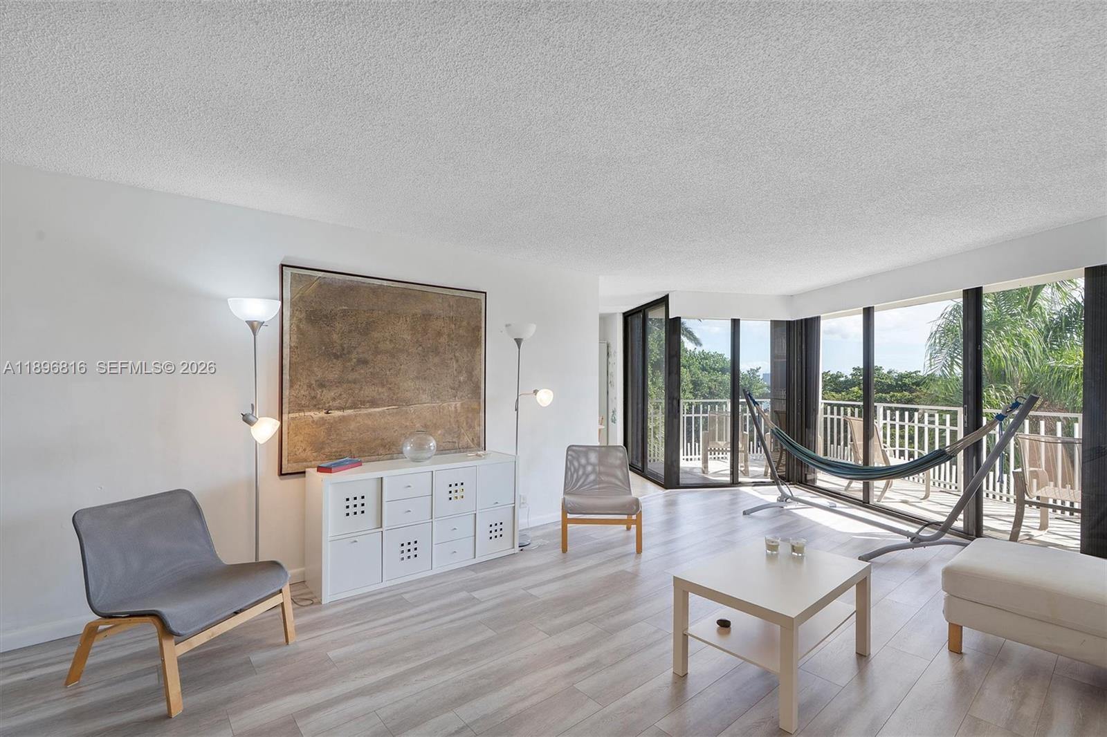 4000 Towerside Ter 402