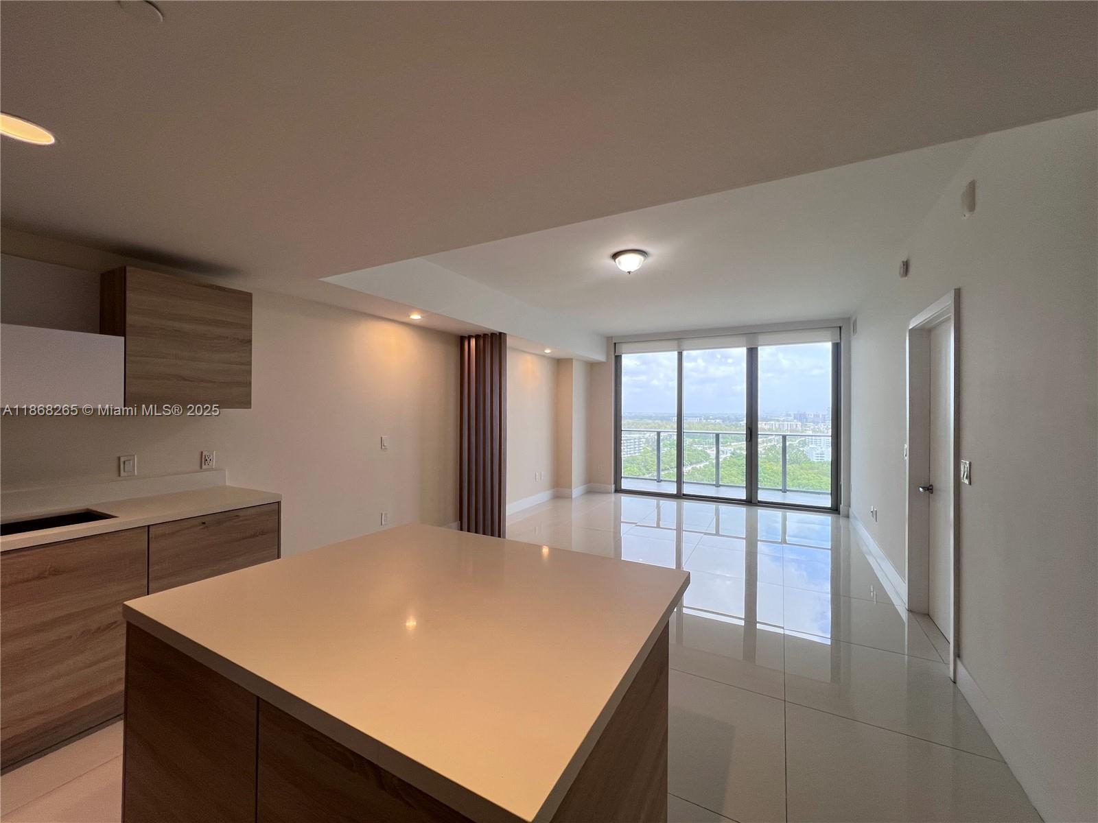 16385 Biscayne Blvd 2103
