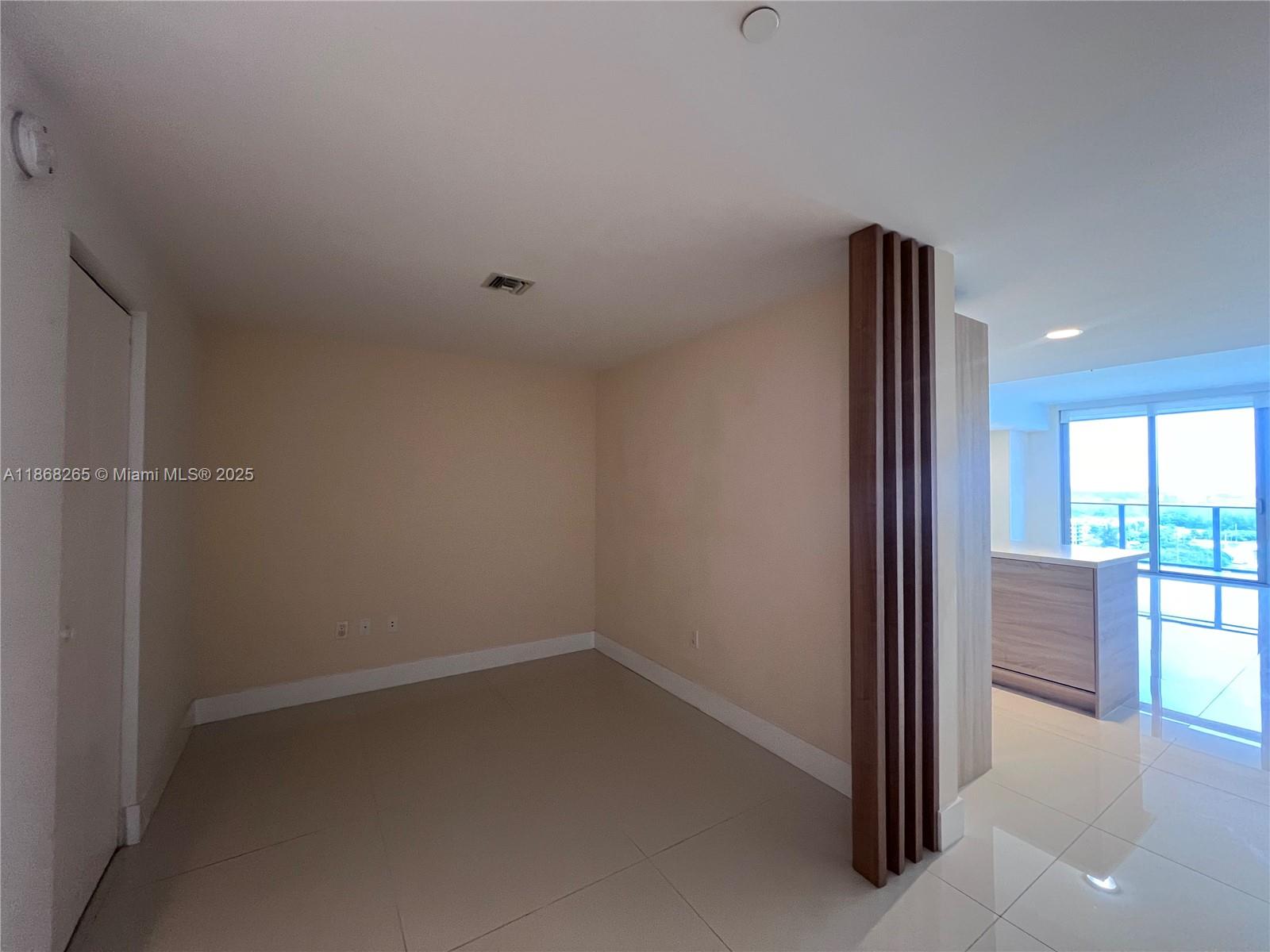 16385 Biscayne Blvd 2103