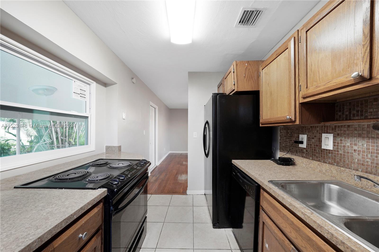 PEMBROKE PINES NO 2 - Residential