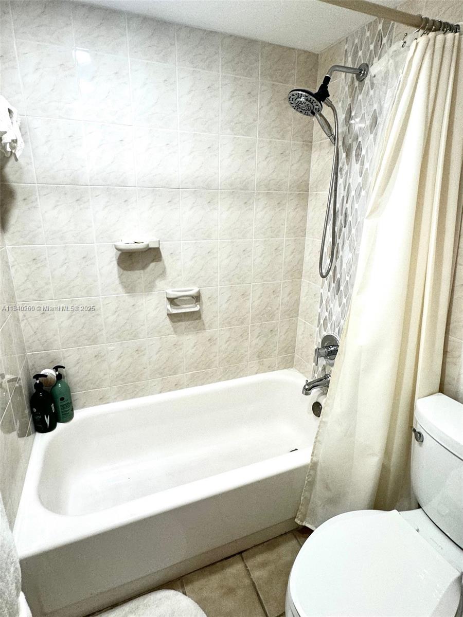 SOVEREIGNS CONDO - Residential