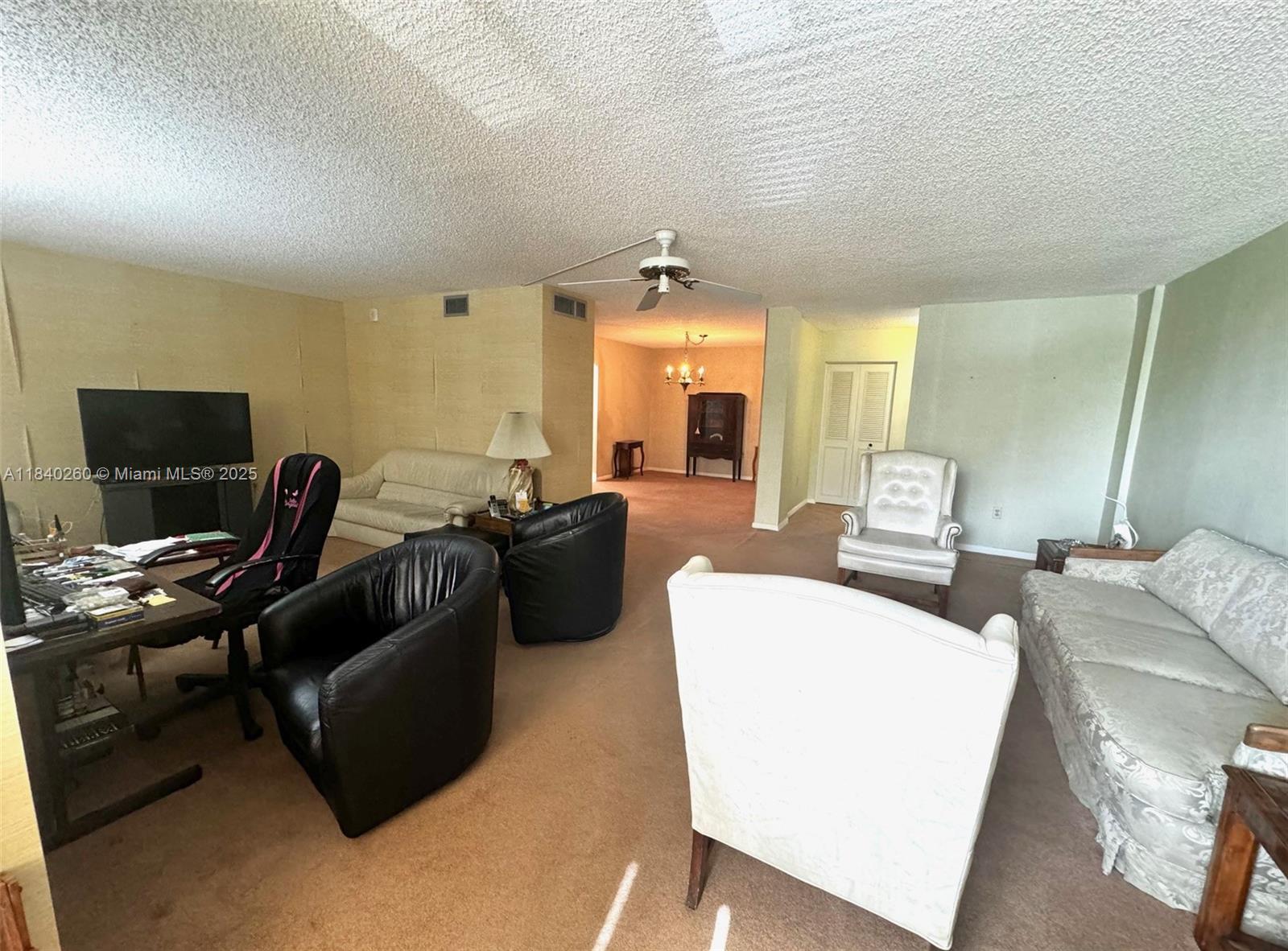 SOVEREIGNS CONDO - Residential