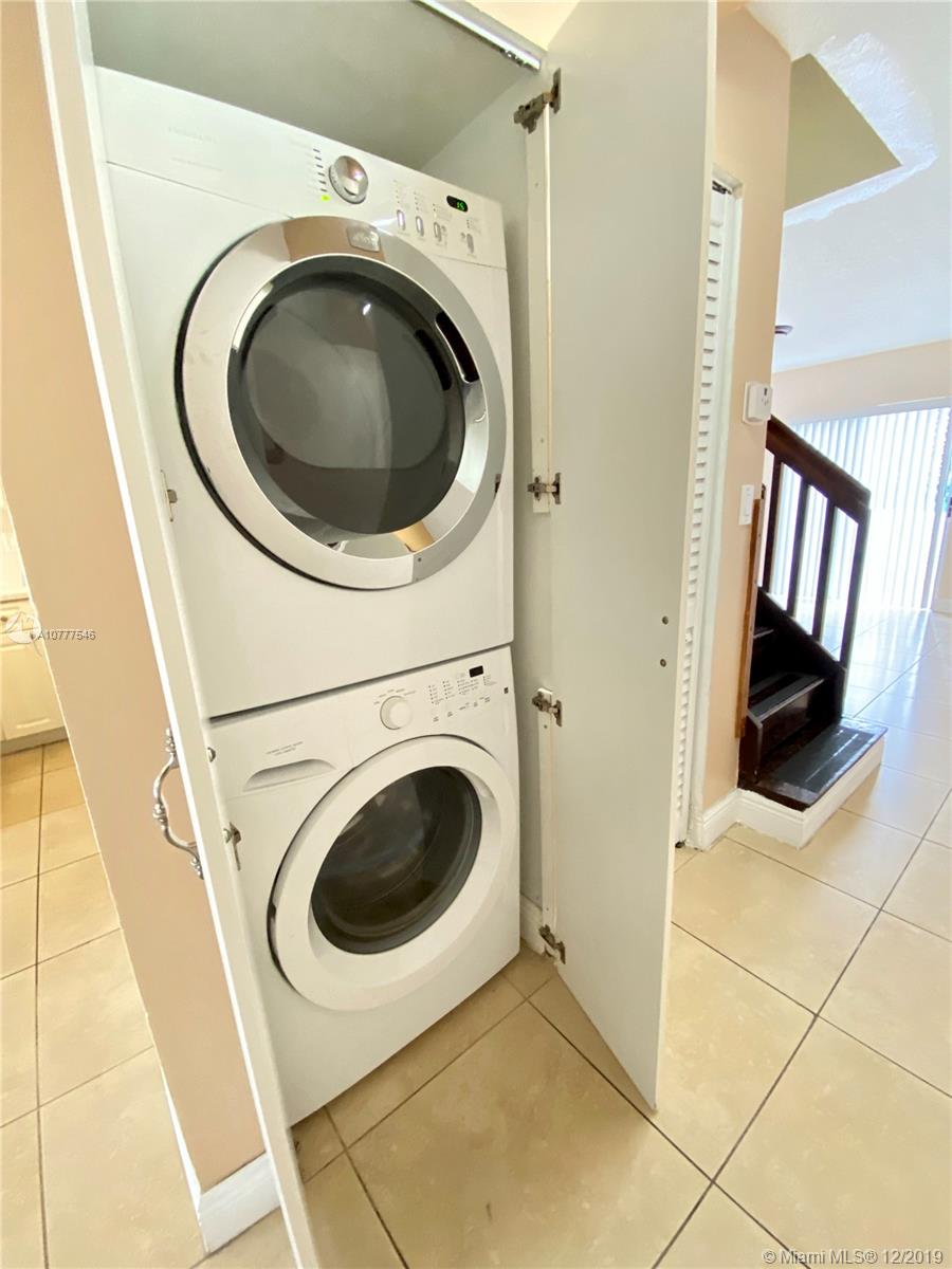 CHATEAUBLEAU VILLAS AT MI - Residential Lease