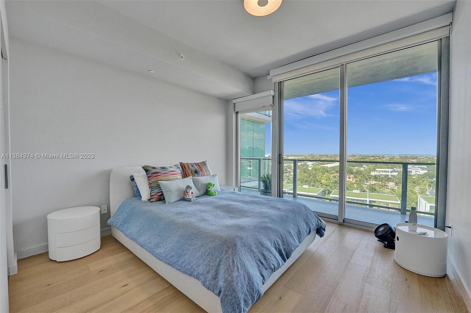 OCEANA KEY BISCAYNE CONDO - Residential